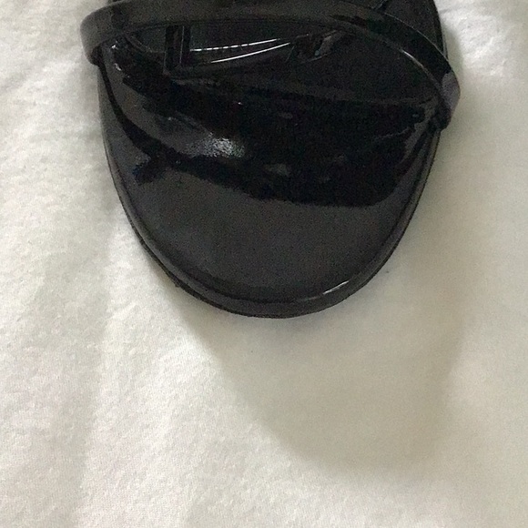 Authentic Saint Laurent Casandra heels in Nero(Black) - Picture 6 of 15